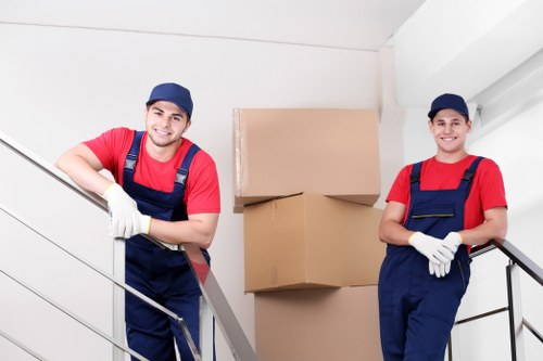 Packing supplies for fragile household items in Hackney